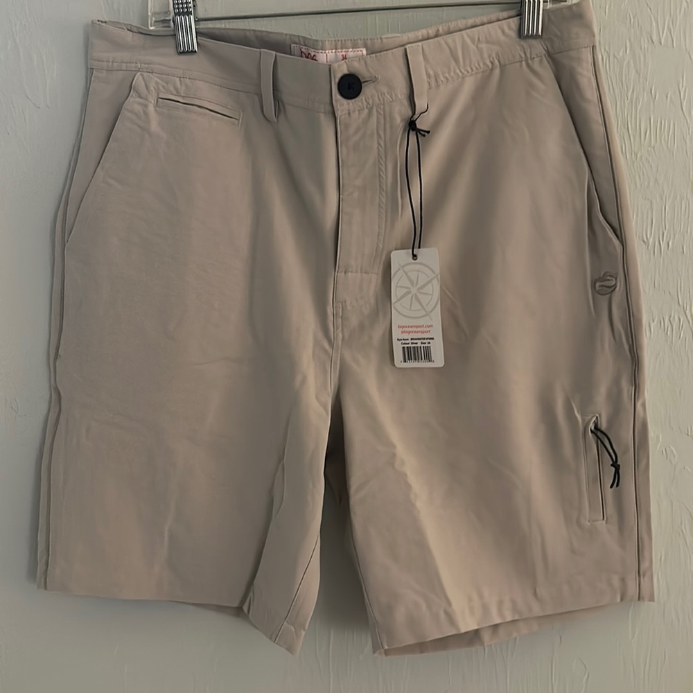 BOS men’s shorts - silver - size 34 NWT
